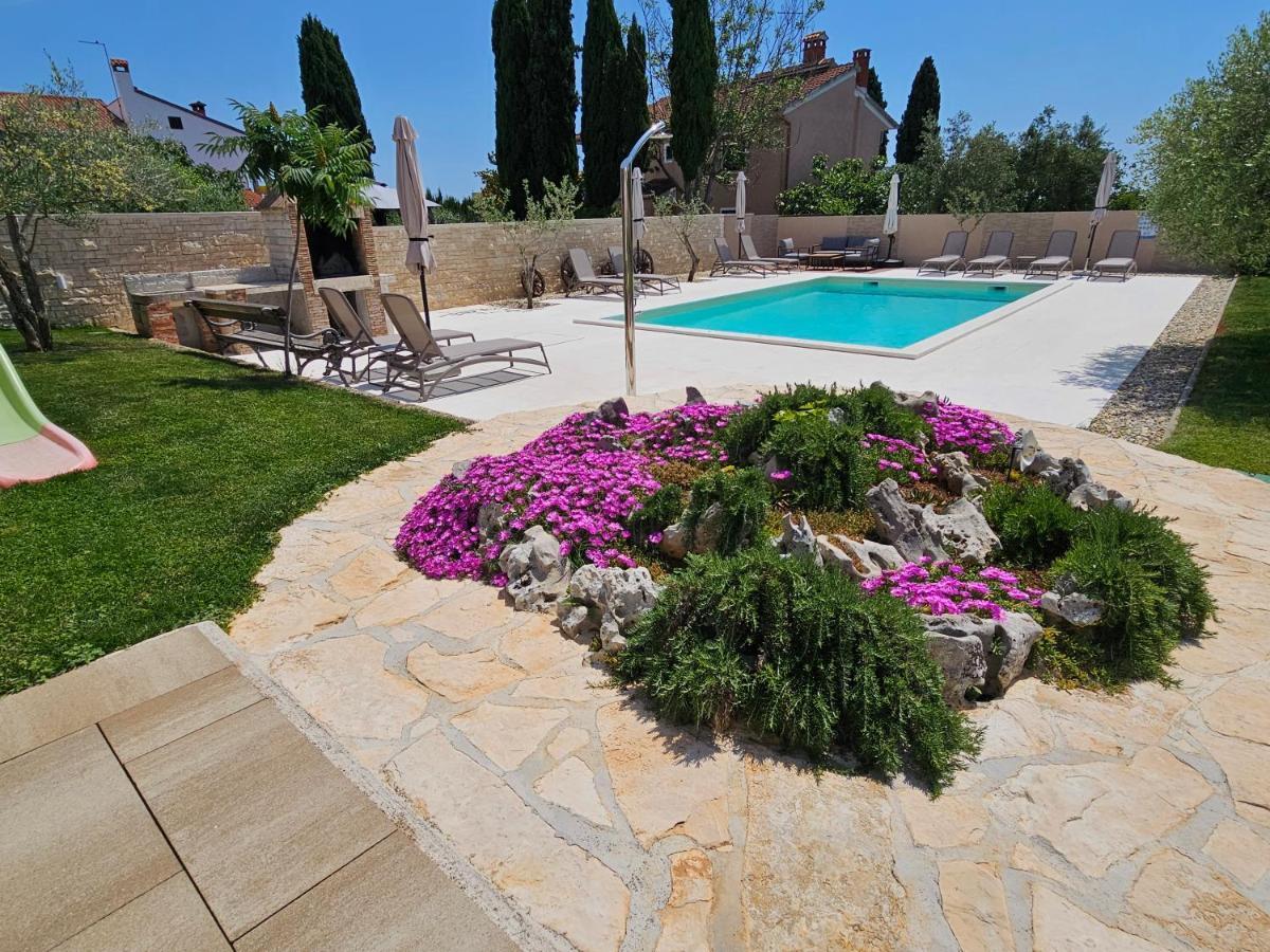 Apartmani Grzinic Rovinj Exterior photo